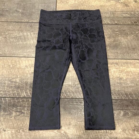 Powerhold By Fabletics Saloar Printed Crop Legging Size M - Picture 2 of 7